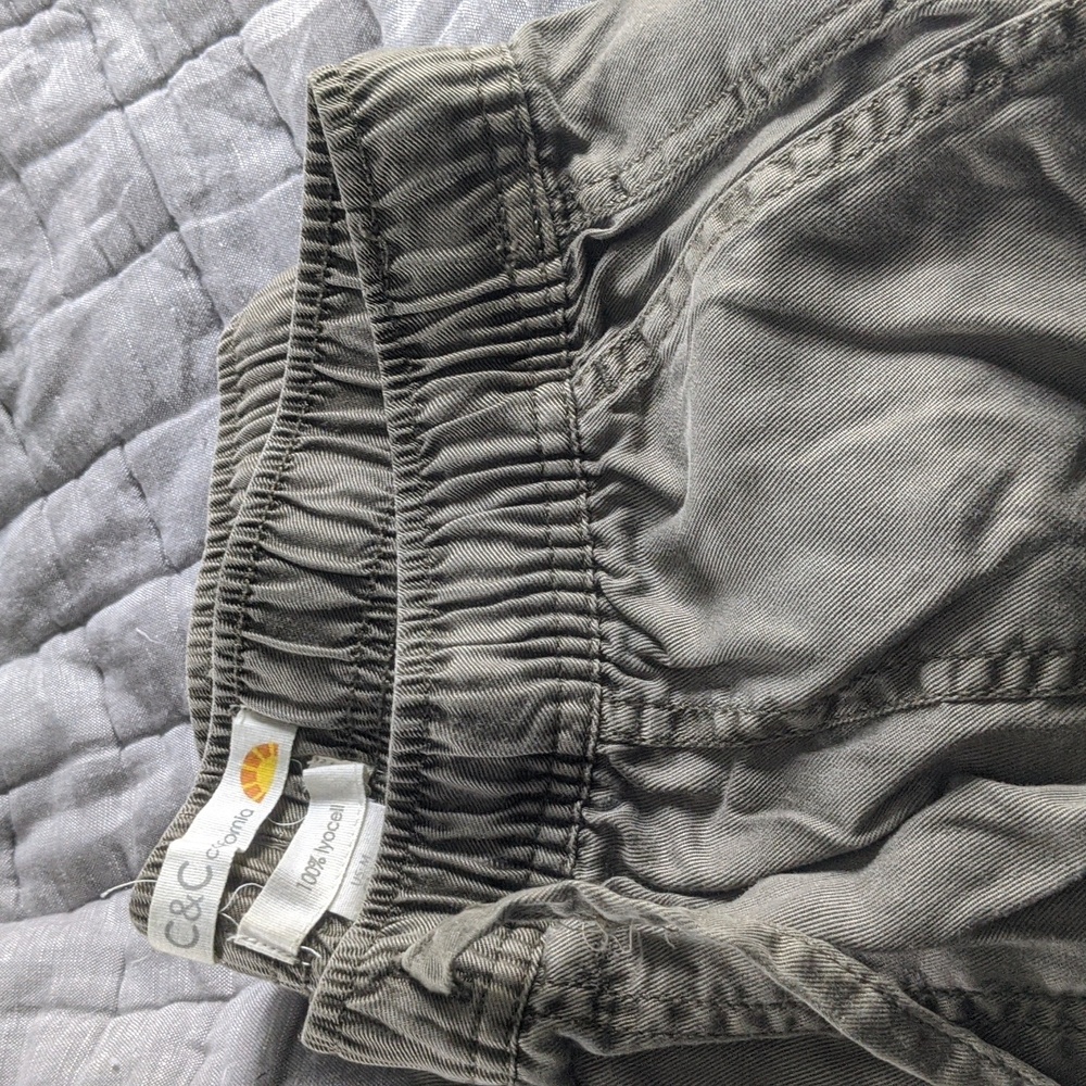 Army green women's pants